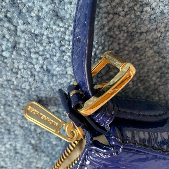 Michael Kors midnight blue small with gold buckles - Picture 2 of 5